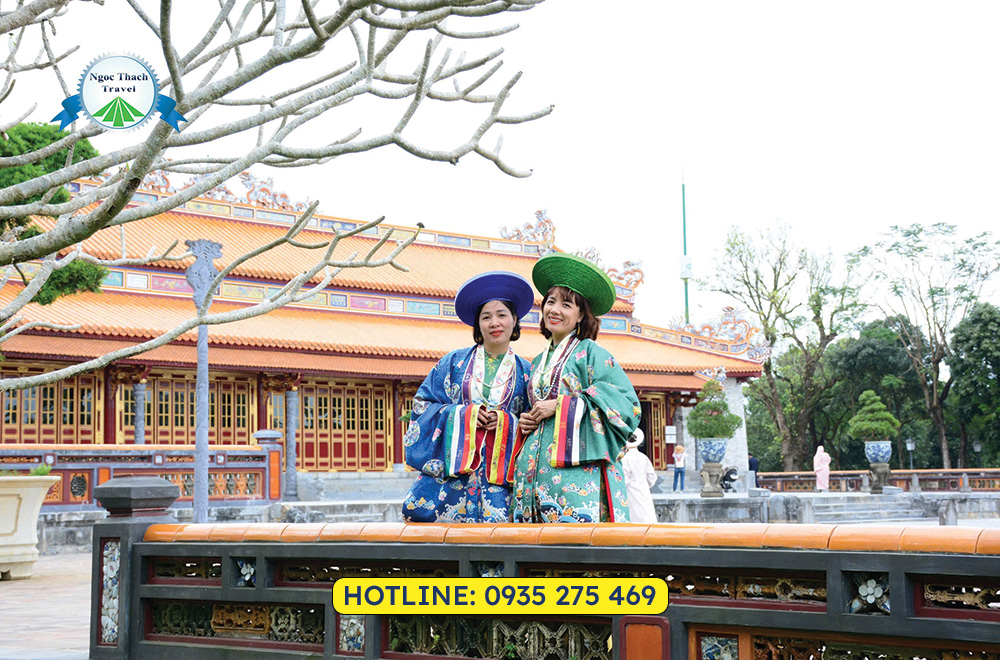 Tour Huế 1 ngày từ Đà Nẵng cùng Thiên Ngọc Thạch